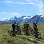 In mountain bike con il Bureau des Guides