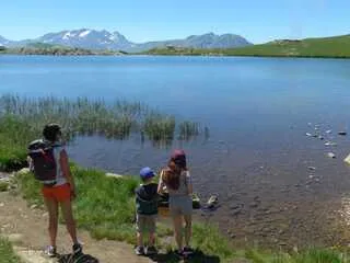 randonnée lac de montagne - © Terres de Trek