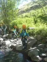 Discover the sport of canyoning - Odile Martin Cocher - Aventure Verticale La Meije - © Odile Martin Cocher