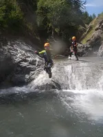 Discover the sport of canyoning - Odile Martin Cocher - Aventure Verticale La Meije - © Odile Martin Cocher