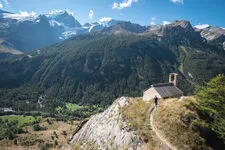 Descente sur la Grave depuis la chapelle Bon repos - © Julien Gontard