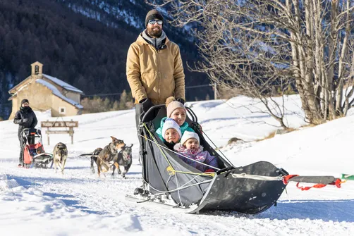 Baptême assis - Chiens de traîneaux en Clarée