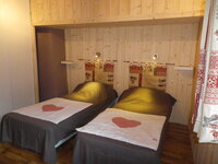 Chambre trois lits 1 place - © ©I.BATTIN