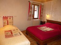 Chambre 2 lits (1grand et 1 petit) - © ©jacquiermarielaurence