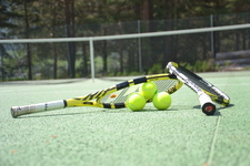 Stages de Tennis Adultes et Enfants - © L'Escale Ludo Sportive