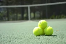 Stages de Tennis Adultes et Enfants - © L'Escale Ludo Sportive