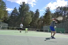 Stages de Tennis Adultes et Enfants - © L'Escale Ludo Sportive