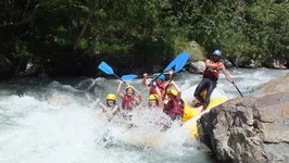 Descente en rafting avec No Limit Rafting - © No Limit Rafting