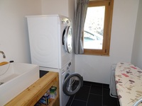 Coin laverie - repassage - © ©donnoumariedominique