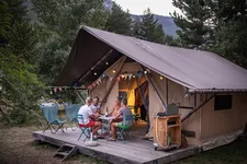 Camping Huttopia La Clarée - © MANU REYBOZ