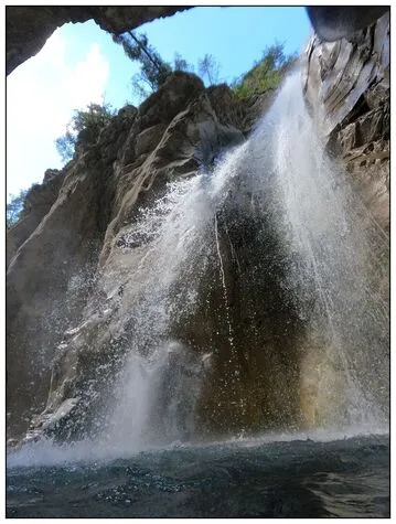 Canyoning -  Bureau Montagne Briançon - © bureau montagne briançon