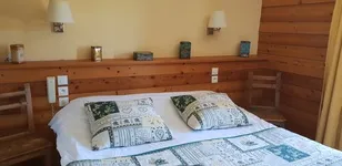 Hotel Auberge aux 3 Frênes -  Vinay Franck - © Hôtel Auberge aux 3 Frênes
