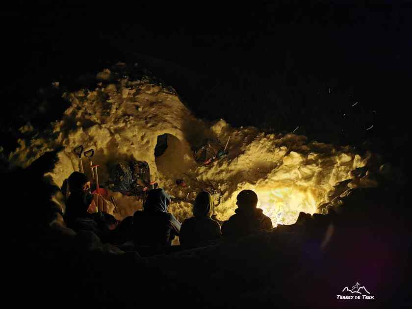 Stage de survie en hiver avec nuit en igloo - Terres de Trek - © Terres de Trek