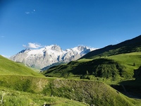 Hiking in the valleys of Haute Romanche with the Hotel le Faranchin - © Patrick Morillon