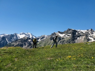 Hiking in the valleys of Haute Romanche with the Hotel le Faranchin - © Patrick Morillon