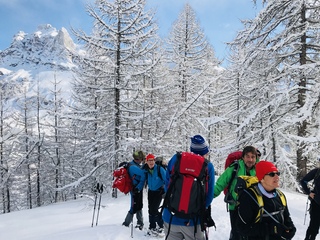 Snowshoeing in the Pays de La Meije - © Morillon P.