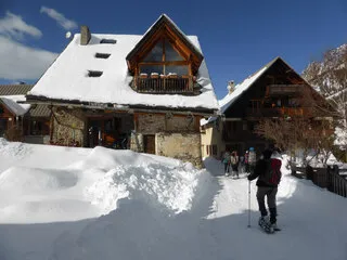 Discover the Izoard Valley on snowshoes - Fugues en Montagne - © Fugues en Montagne