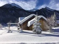 Chalet sous la neige - © Credeville
