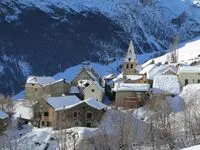 Les Hières sous la neige - © Vacances et Familles