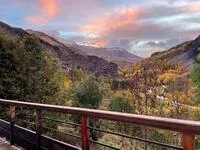 Vue du balcon, automne - © Chalet Ecrin