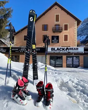 Black Bear Ski Bike Shop - © Black Bear Ski Bike Shop