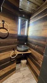 Névagusto, salle de bain - © jean laurent NOUGARET