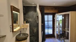 Névacosy, douche, sauna - © jean laurent NOUGARET