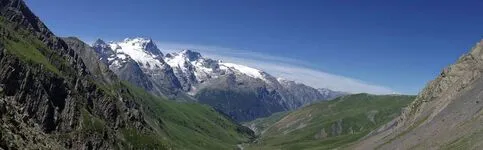 La vue en montant au lac du Goléon - © @www.randos.infos
