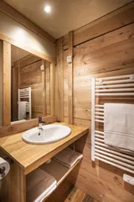 Huttopia – Le Chalet Montana Vista - 6 pers - © (c)Manu Reyboz