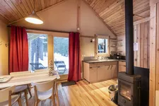 Huttopia – Le Chalet Montana - 5 pers - © (c)Manu Reyboz