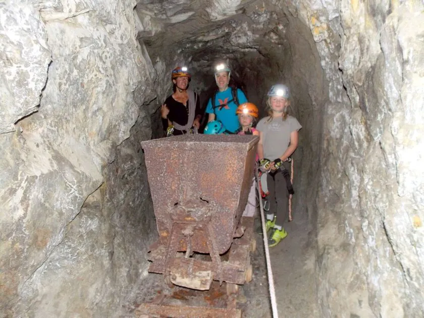 Découverte des mines et de ses vestiges - La Grave - © OTHV
