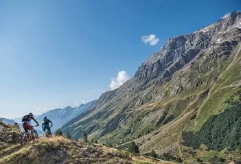 GTHA - Grande Traversée des Hautes-Alpes à VTT - [ section Briançonnais ] - © Agence KROS / Remi Fabregue /ADDET05 HP
