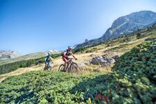 GTHA - Grande Traversée des Hautes-Alpes à VTT - [ section Briançonnais ] - © Agence KROS / Remi Fabregue /ADDET05 HP