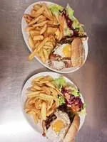 Burgers - © ©N. Ferrier