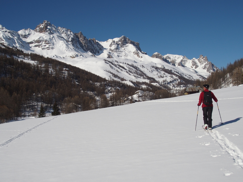 Ski touring with the Chalet d'en Hô - © Agnès Baudoux