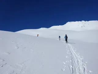 Ski de randonnée avec le Chalet d'en Hô - © Valérie Dellong
