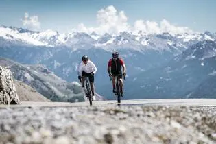 Cols réservés aux cyclistes - Col du Galibier