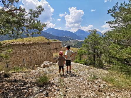Le fort des Salettes depuis La Vachette