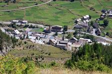 The Alp du Pied and the Chapelle Sainte-Marie-Madeleine_Cervières - © S.Morattel