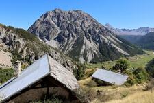 The Alp du Pied and the Chapelle Sainte-Marie-Madeleine_Cervières - © S.Morattel