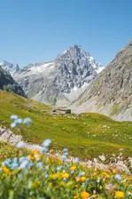 I laghi d'Arsine attraverso il sentiero delle Crevasses_Villar-d'Arêne - © Gontran Isnard - ADDET 05