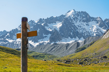I laghi d'Arsine attraverso il sentiero delle Crevasses_Villar-d'Arêne - © Gontran Isnard - ADDET 05