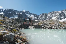 I laghi d'Arsine attraverso il sentiero delle Crevasses_Villar-d'Arêne - © Gontran Isnard - ADDET 05