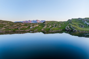 Le plateau d'Emparis et ses lacs - lac noir et lac lérié_La Grave - © Thibault Poinas