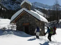 Snowshoeing without borders between Briançonnais and Piedmont - © Fugues en Montagne