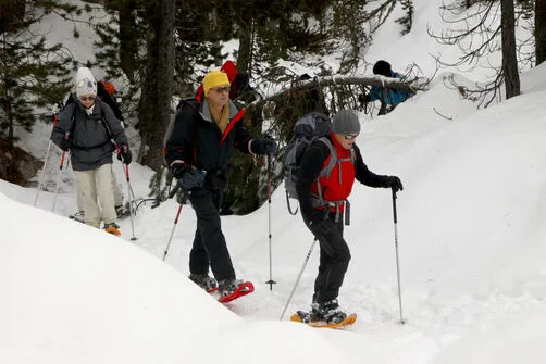 Easter weekend snowshoeing in the Izoard valley - Fugues en Montagne