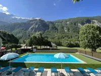 Piscine vue sur la Meije - © @lb