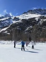 Jeu sur patinoire - © Theotour