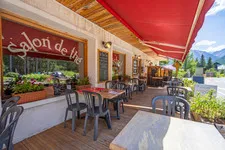 Terrasse côté rue - © Florent kolendjian