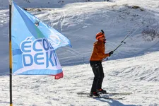 Snowkite au col du Lautaret - École Wayra_Villar-d'Arêne - © L.Chamerlat